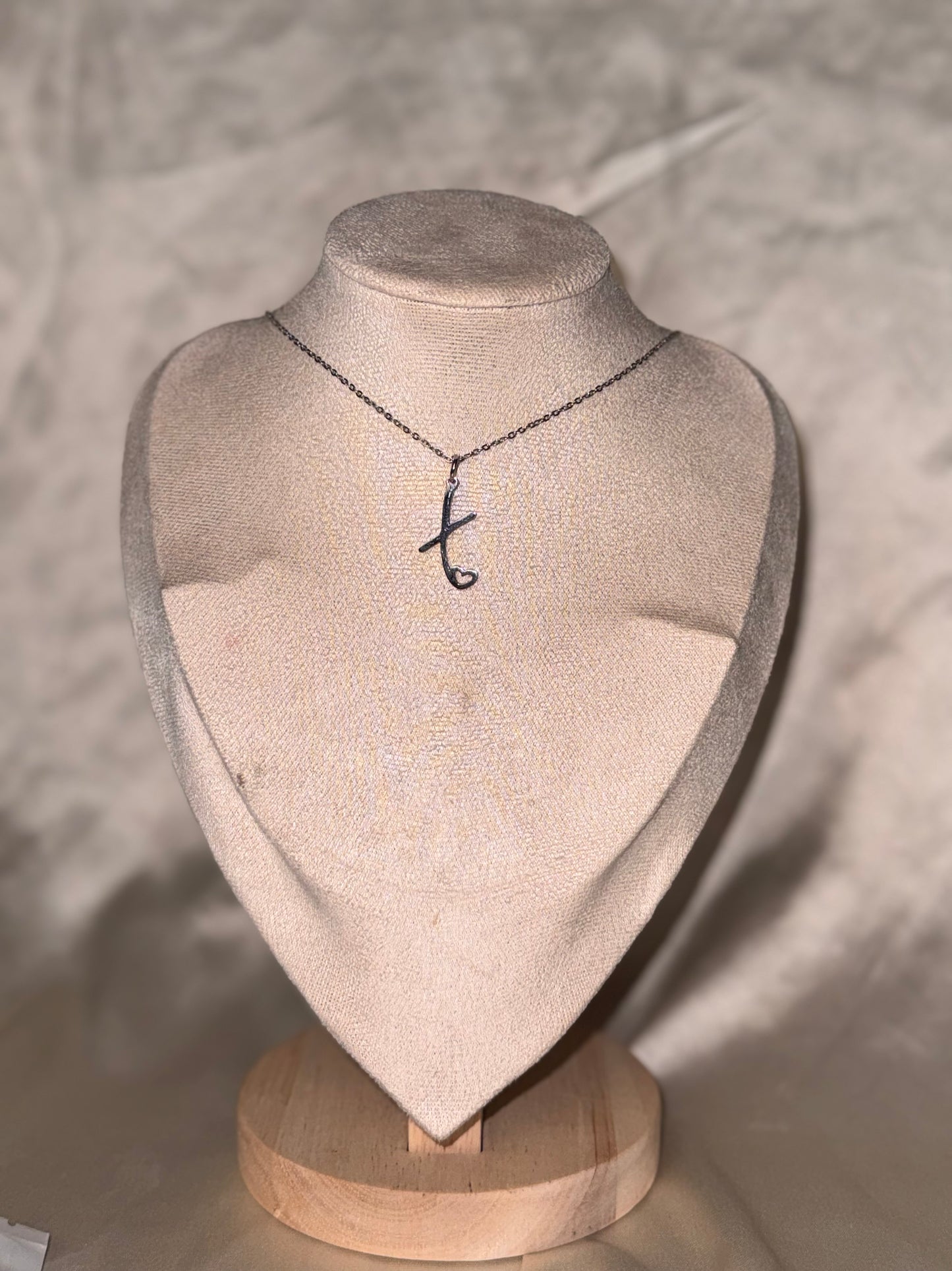 Колие с буква