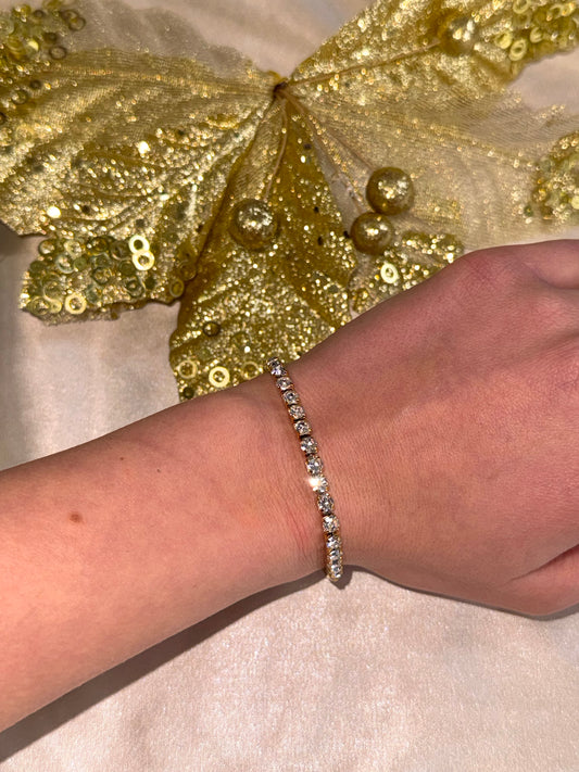 Позлатена Тенис Гривна