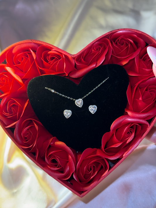 Комплект от колие и обеци "Hearts"