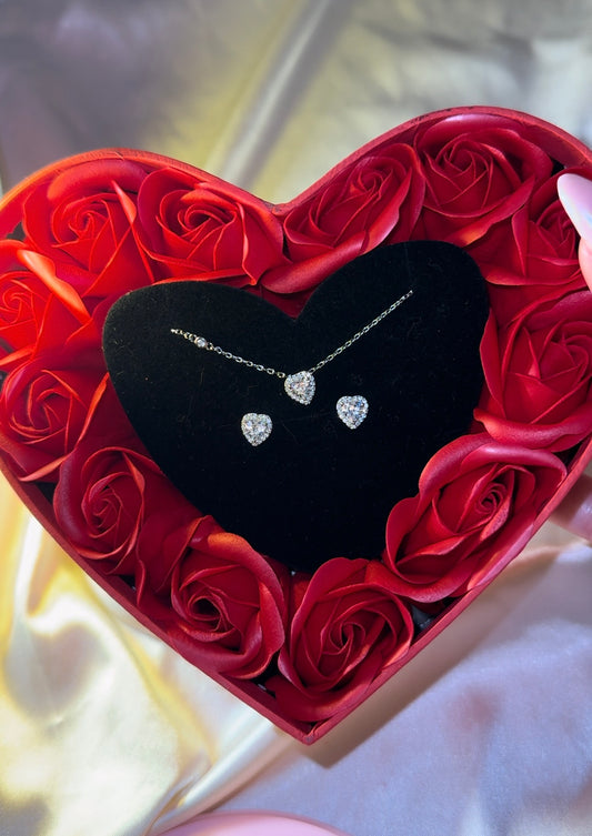 Комплект от колие и обеци "Hearts"